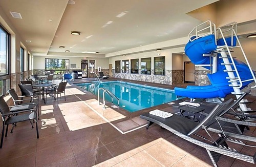 Kalispell Hotel | 3-Star Hotel ∙ Glacier International Lodge