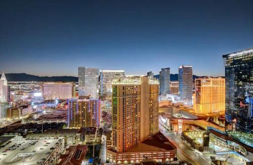 Las Vegas Apartment | 34th Floor Lux 2BR Suite at MGM Signature