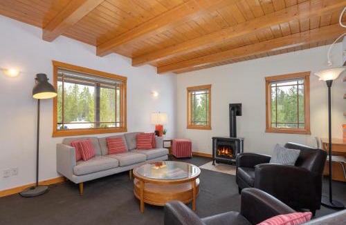 Fraser House | 383 County Road 508 by Stay Winter Park