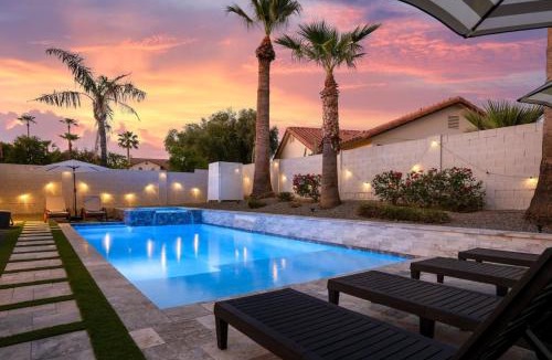 Tempe House | 3Bedroom 2Bath - Saltwater Pool, Hot Tub, & Pool Table