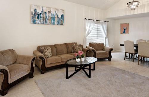 Casa Grande House | 3BR Casa Grande Home Private Pool Open Living