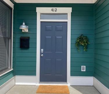 St. Joseph Historic Neighborhood House | 3BR Downtown with Private Garage-Walk to Mass Ave-Family Friendly