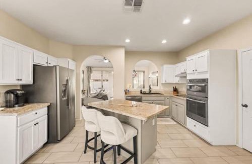 Fountain Hills House | 3BR Hilltop Oasis with Pool Hot Tub & Mountain Views