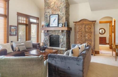 River Run Apartment | 3Br Ski-in Ski-out-On Mountain-Lone Eagle 3053 condo