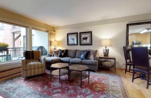 Vail Apartment | 4 Bedroom Condo In Lionshead At Boutique Resort Within Walking Distance To The Eagle Bahn Gondola