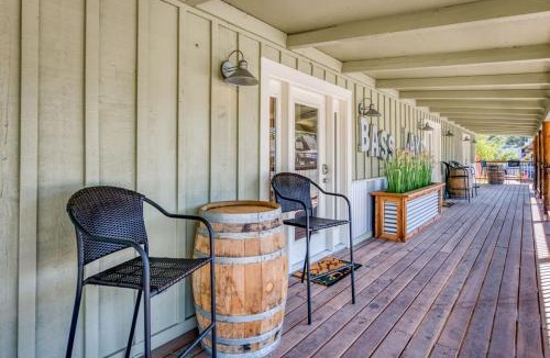 Bass Lake Ski Chalet | #4 Cottage Like Suite with Private Hot Tub