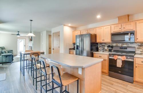 Granby House | 4 Mi to Granby Ranch: Cabin w/Hot Tub Access!