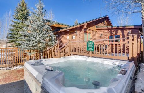Granby House | 4 Mi to Granby Ranch: Cabin w/Hot Tub Access!