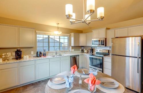 LaPlatte I House | 4 Mi to Offutt AFB - Family Home in Omaha Suburbs!