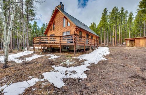 Allenspark House | 4 Mi to RMNP: Allenspark Cabin w/Wraparound Deck!