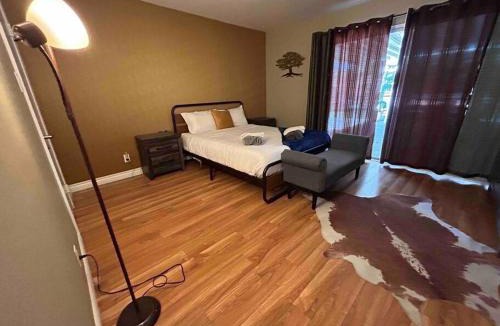Paradise House | 4 miles to Strip/Big house with pool