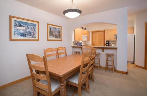 Salt Lake Mountain Resorts Apartment | 4314 - Two Bedroom Deluxe Creekside Condominiums condo