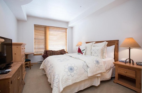 Salt Lake Mountain Resorts Apartment | 4314 - Two Bedroom Deluxe Creekside Condominiums condo