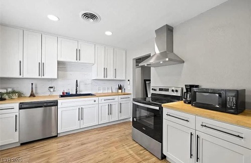 North Las Vegas House | 4BR Las Vegas Home Near Strip