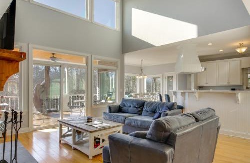 Waterloo House | 5-Acre Hideaway on Pickwick Lake: Great for Groups