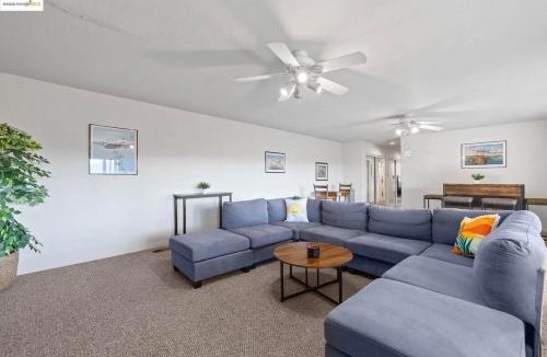 Groveland Ski Chalet | 5 Bdr Yosemite Peaks Pool Table, Vaulted Ceilings
