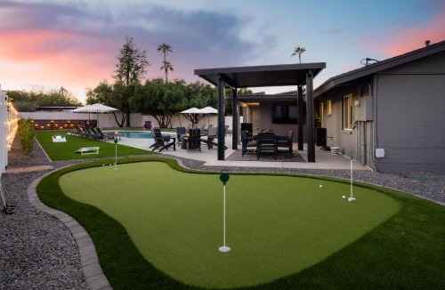 Cavalier Estates House | 5 BR with Heated Pool, Fire Pit, BIG Backyard in Paradise Valley