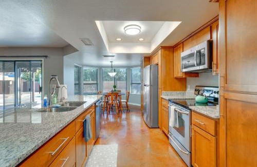 Tempe House | 5 Mi to ASU! Family Getaway w/Patio & Fire Pit