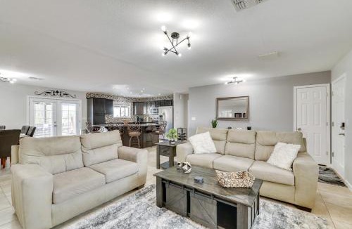 Lake Havasu City House | 5 Mi to Beach: Poolside Paradise in Lake Havasu!