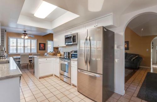 Litchfield Park House | 5 Mi to Camelback Ranch: Pet-Friendly Home w/Pool