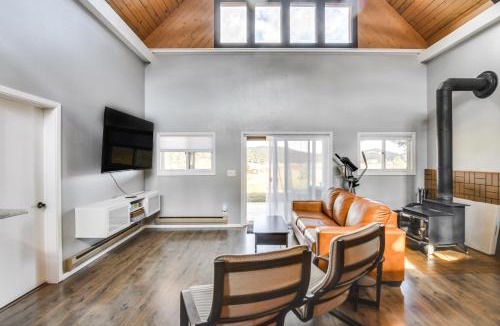 Evergreen Meadows House | 5 Mi to Dtwn Evergreen: Mtn-View Escape