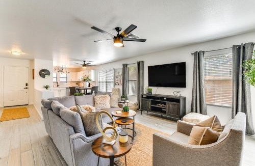 Gilbert House | 5 Mi to Dtwn: Modern Gilbert Getaway w/Yard!