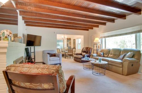 Richland Heights East House | 5 Mi to Dtwn: Tuscon Escape w/Yard & Patio!