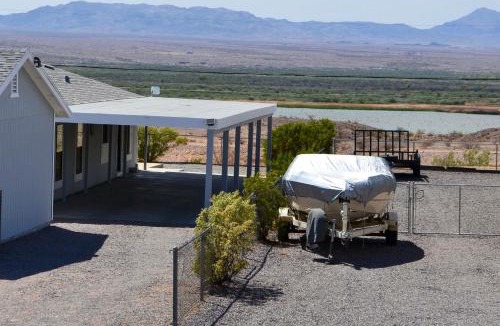 Mohave Valley House | 5 Mi to River: Topock Boating & Off-Roading Oasis!