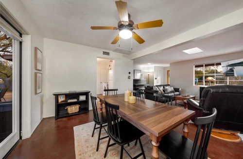 Tucson House | 5 Min to TMC, 3 BR 2 BA, Yard and Grill, Central