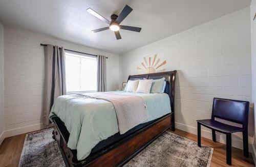 Chesterfield Place Apartment | #5 Sunny Midtown Skyline Cool Comfy Affordable