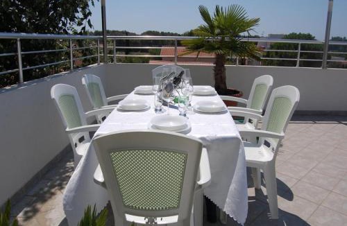 Donji Stoj Apartment | 500 Meters from Grate Beach App 4