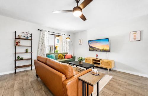 Northern Manor West II House | 57th Glendale