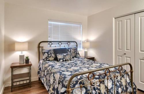 Moab South Valley Apartment | 5C Sweet RedCliff Condo, Pool & Hot Tub