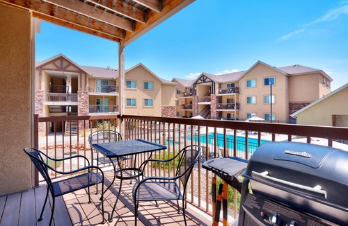 Moab South Valley Condo | 5D New Moab RedCliff Condo, POOL & HOT TUB