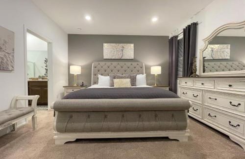 Tucson House | 6 Bedroom Desert Retreat