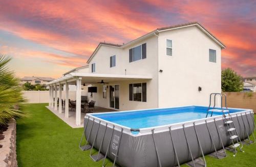 Winchester Villa | 6 BR Pool & Games Retreat - Summer Near Wineries