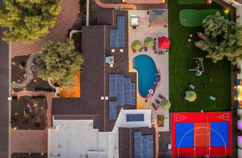 Shea North Estates House | 6 BR w Sport Court Pool Playground Hot Tub Arcade