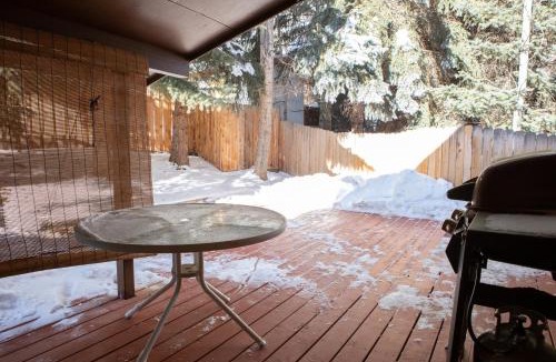 Vail House | 6 Chamonix Lane Townhouse
