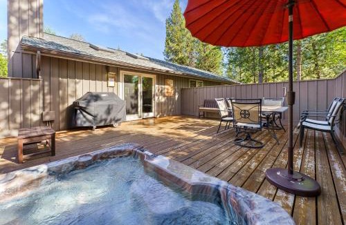 Deer Park House | 6 Dutchman Home