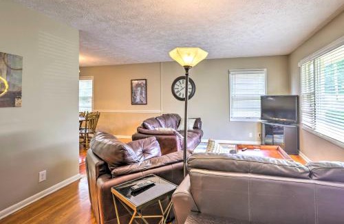 Omaha House | 6 Mi to Old Market: Home w/BBQ-Ready Patio!