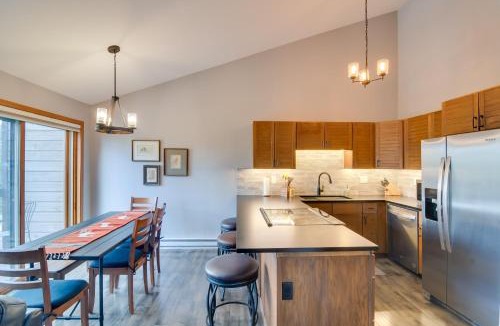 Fraser House | 6 Mi to Winter Park: Mtn-View Condo w/Balcony!