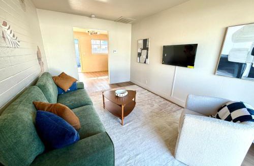 Chesterfield Place Apartment | #6 Modern Cozy Midtown Casita Budget Friendly