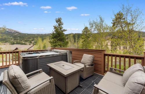 Keystone House | 67 W Hanson Road : 2