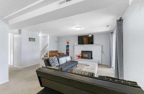 Central Colorado Springs House | 6BD near Garden of the Gods-Palmer Park