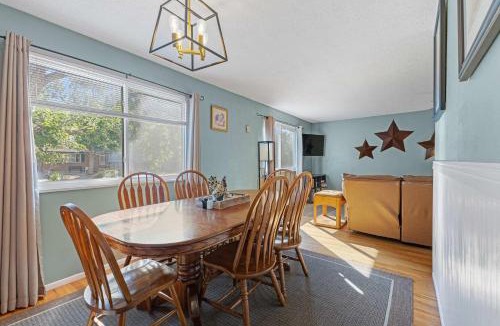 Central Colorado Springs House | 6BD near Garden of the Gods-Palmer Park