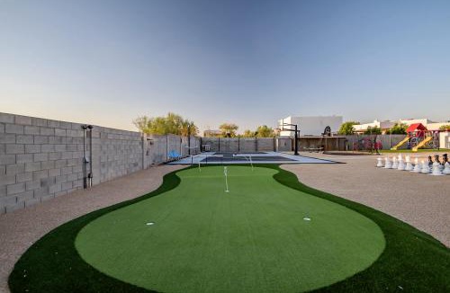 North Scottsdale House | 7 Bedroom Pickleball Pool Hot Tub Orchard
