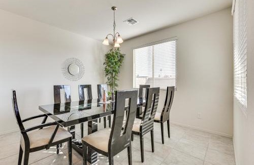 Phoenix House | 7 Mi to State Farm Stadium: Pet-Friendly Retreat!