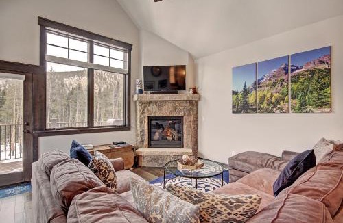 Keystone House | 78 Alders Townhouse with Heated Garage