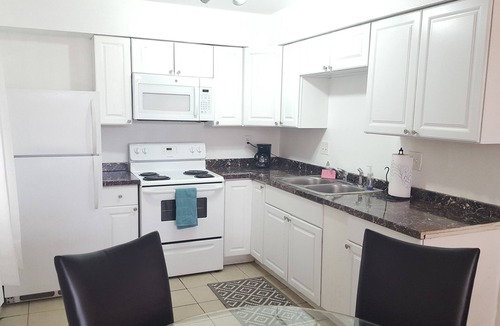 Winchester Apartment | 8 Min to the strip , 2 bedrooms !