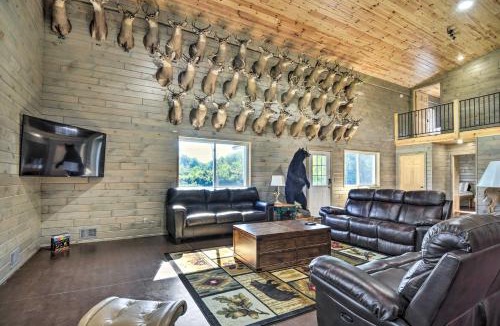 Au Gres Township House | 800-Acre Au Gres Oasis: 2 Ponds + ATV Trails!